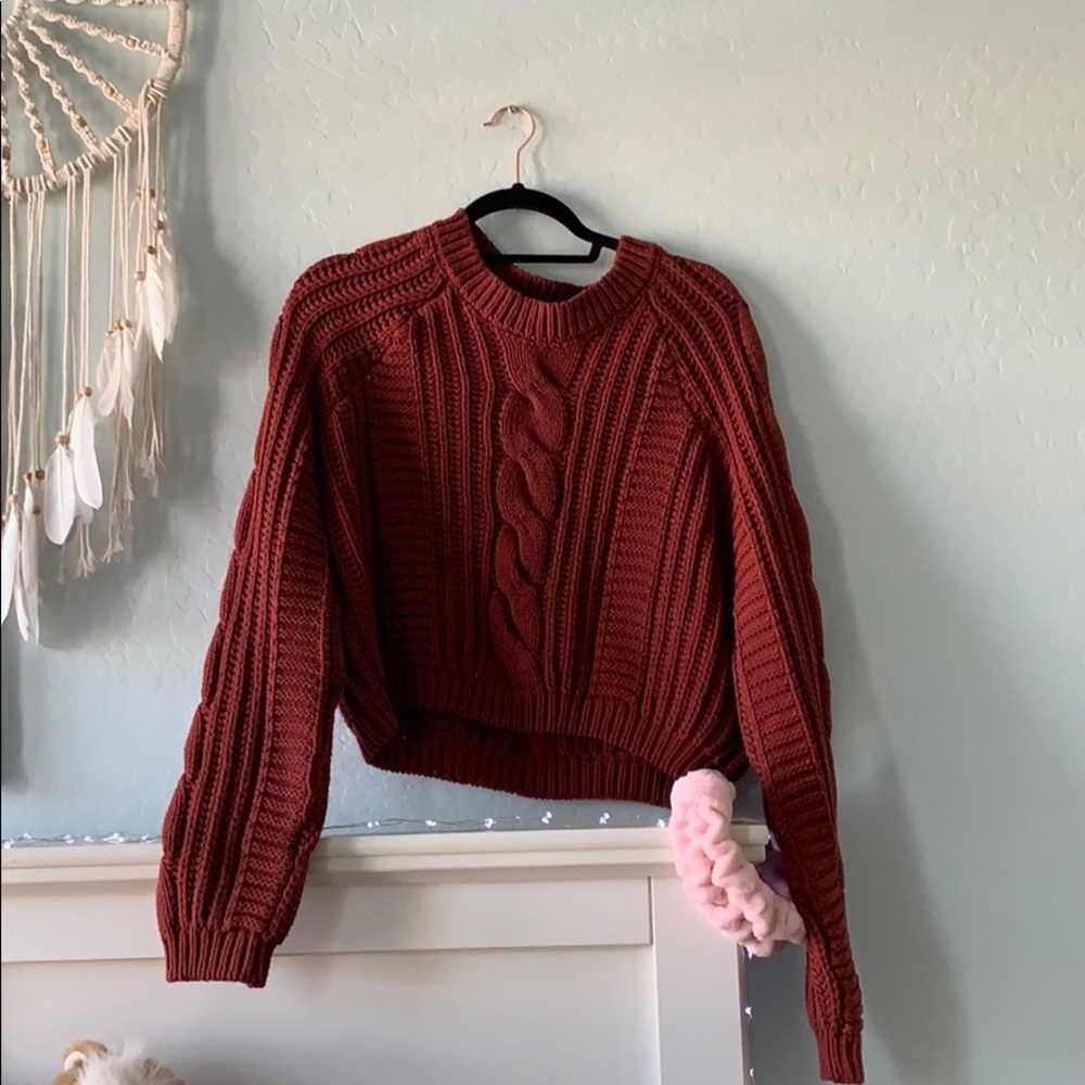 Lottie Moss Cropped Cable Knit Sweater